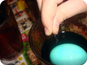 dipping easter eggs dipping easter eggs