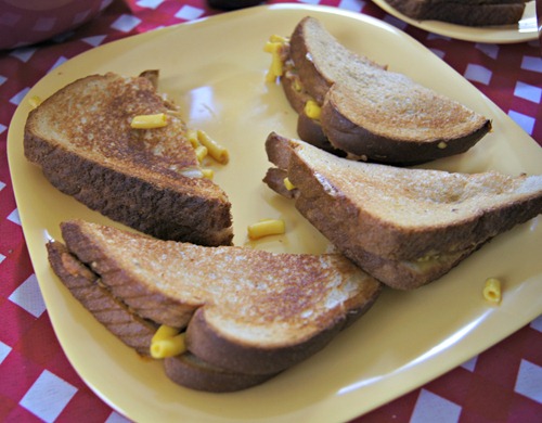 Memphis BBQ Mac and Cheese Sandwiches