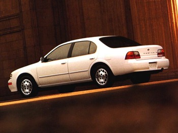 white nissan maxima