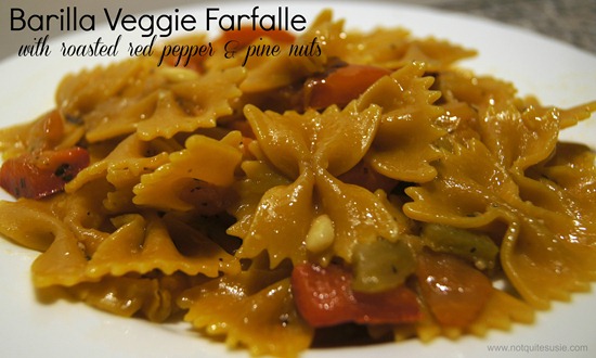 Veggie Farfalle with Roasted Red Pepper and Pine Nuts Veggie Farfalle with Roasted Red Pepper and Pine Nuts