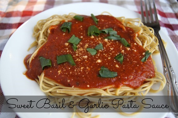 Sweet Basil and Garlic Pasta Sauce Sweet Basil and Garlic Pasta Sauce