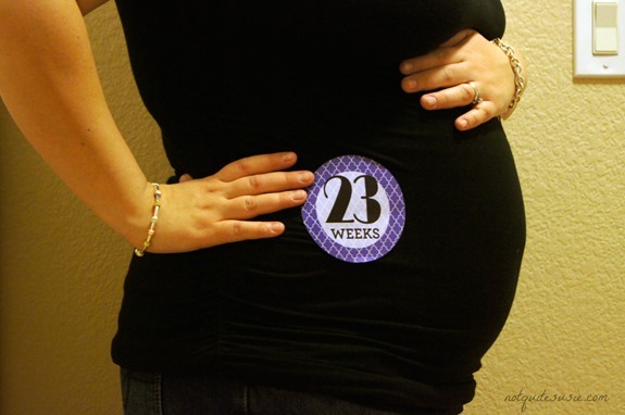 23 weeks pregnant baby bump