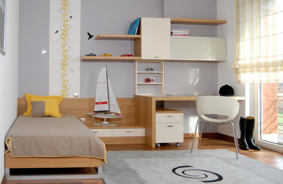 top tips for organising a teen's small bedroom - {not quite} susie