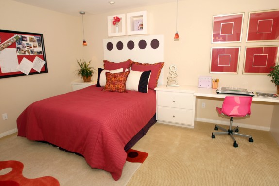 Top Tips for Organising a Teen’s Small Bedroom