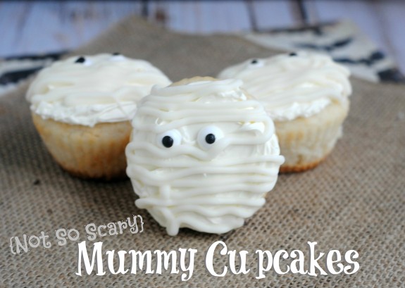 Not So Scary Mummy Cupcakes- Perfect for even the littlest Trick-or-Treaters!