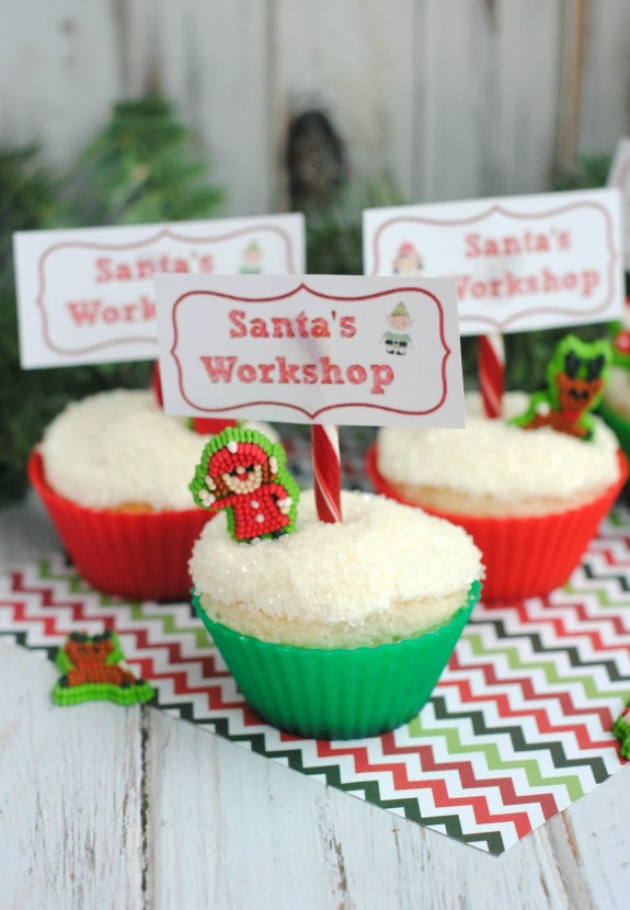 Santa's Workshop Cupcakes- an Easy Baking Idea for Christmas!