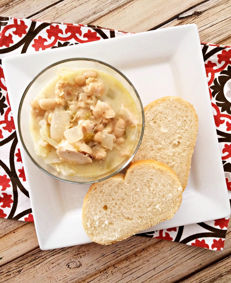 Slow Cooker White Chicken Chili- a great easy weeknight crockpot meal!