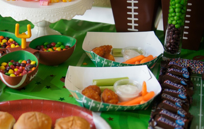 Football Party Chicken Wing Trays for Kids