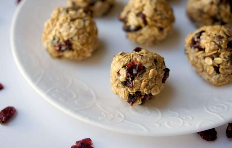 These No Bake Cranberry Chocolate Chip Energy Bites are full of healthy goodness! They start with oatmeal and bring lots of protein thanks to the peanut butter- and they’re naturally sweetened with honey. This recipe is great for kids and adults alike!