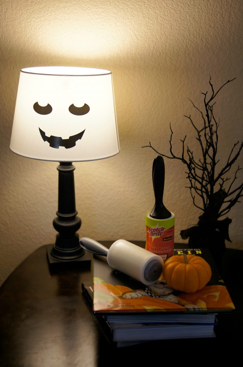 Looking for DIY Halloween decorations, crafts or project ideas? This lamp shade makeover takes just minutes and is easy enough for the kids to help with. And the best part? It’s just the right amount of scary, so even the littlest trick or treaters will love it!