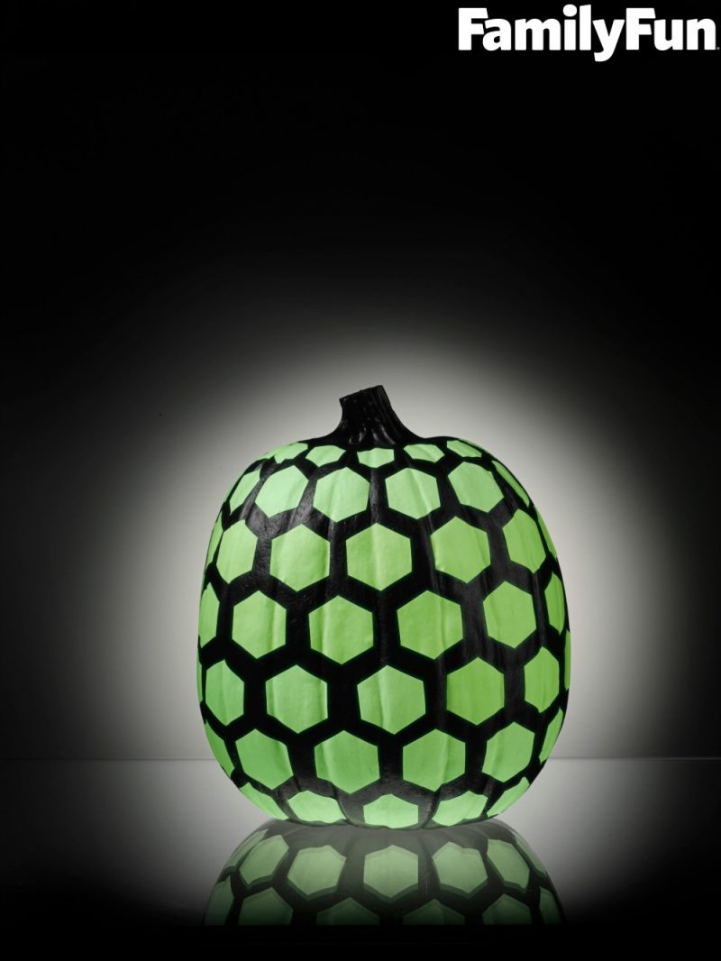 If you’re looking for easy and creative no carve pumpkin decorating ideas for kids and adults alike, be sure to check out these glow in the dark pumpkins! Since they are no carve and don’t use real candles, you can display them all fall- pumpkins aren’t just for Halloween anymore!
