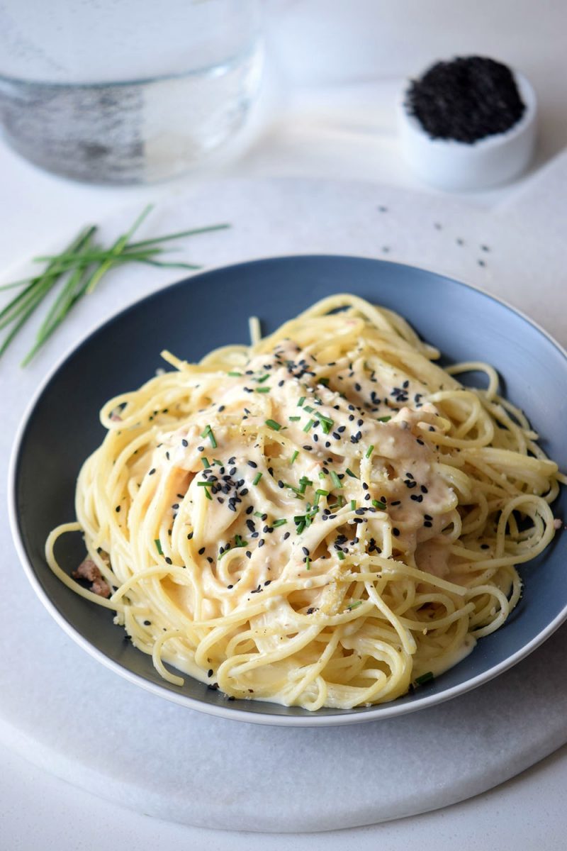 Sick of having leftover chicken nuggets for dinner on busy weeknights? Try this super easy, fast, and yummy Thai Peanut Pasta! With a creamy thai peanut sauce coating the delicious noodles, this simple vegetarian recipe is a real winner for the whole family.