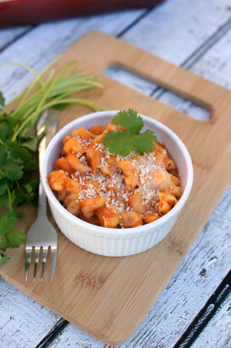 Looking for quick and easy pasta dishes? Don’t miss this delicious Macaroni with Homemade Creamy Tomato Sauce recipe! It’s one of my favorite things to have for dinner- just make the pasta and sauce, add some cheese, bake it in a casserole dish and voila! You can even add to it with chicken or a side salad. It’s the perfect busy weeknight recipe!