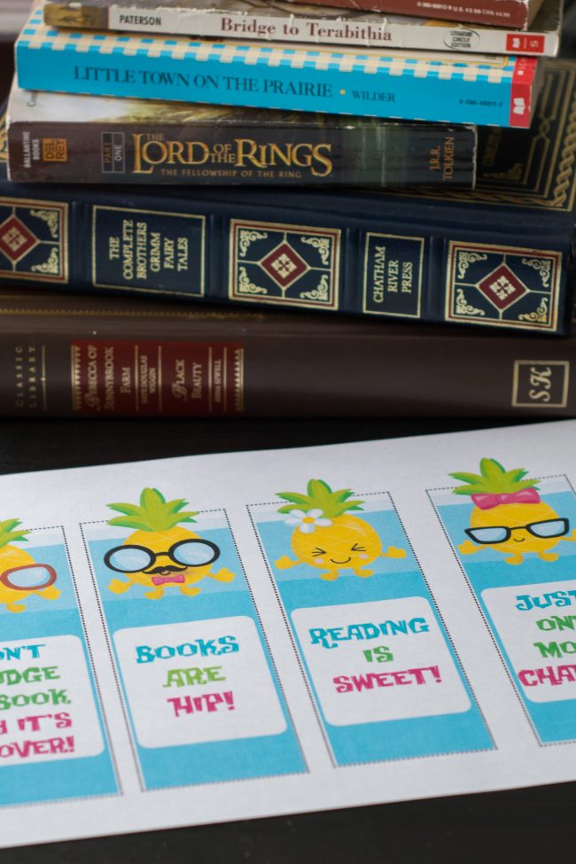 Have a young reader at home? Make reading both educational AND fun with these free printable pineapple bookmarks! Reread your favorites with your kids or find them a new favorite series- and make it easier with these free printable bookmarks, perfect for back to school! 