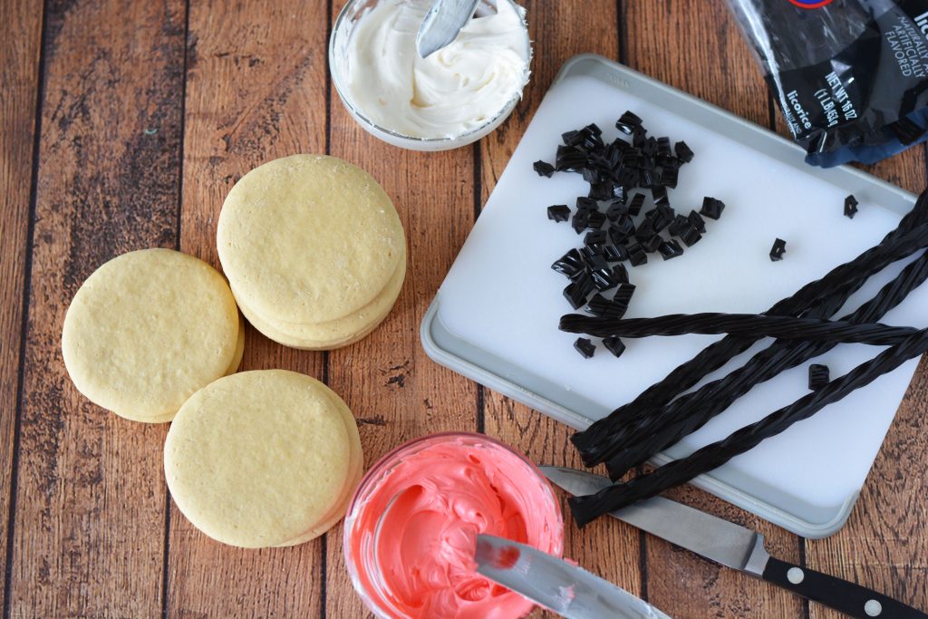 Having a Pokemon birthday party? Or have kids who just love all the Pokemon characters? This Pokeball Sugar Cookie Recipe is easy and delicious- and so cute!