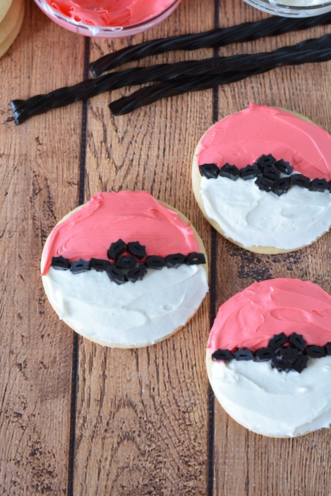 Having a Pokemon birthday party? Or have kids who just love all the Pokemon characters? This Pokeball Sugar Cookie Recipe is easy and delicious- and so cute!