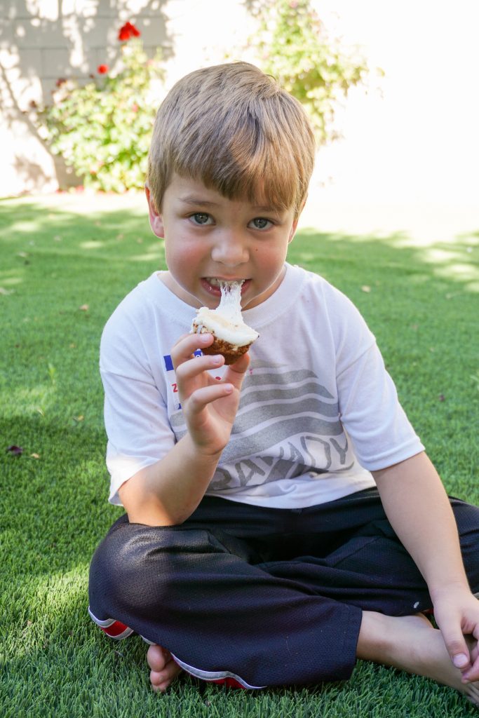 What’s better than s’mores over the campfire on a summer evening? Not much, but you can enjoy s’mores even if you’re stuck indoors! This easy S’mores Bites recipe is super quick and easy to make at home, using just the usual s’mores ingredients. They make a great party dessert idea or a great summer snack!