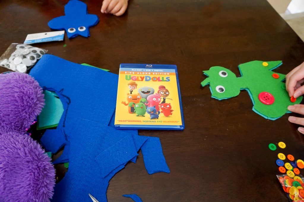 Have kids who love the Ugly Dolls movie? You can make your own DIY Uglydolls with this easy no sew tutorial! No pattern is required and you can let your kids be creative and use their imaginations!