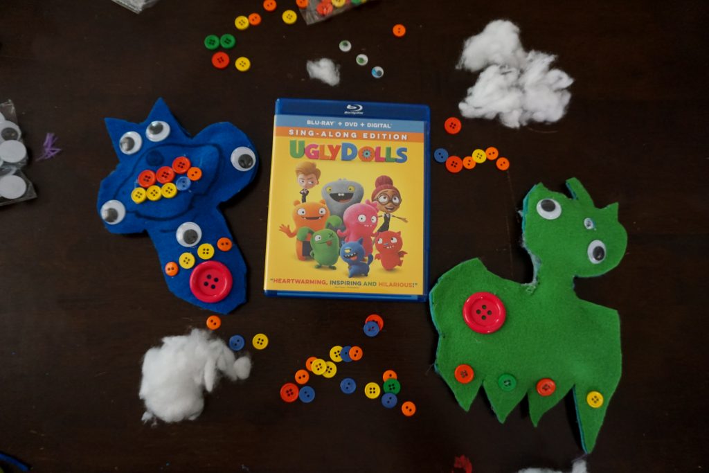 Have kids who love the Ugly Dolls movie? You can make your own DIY Uglydolls with this easy no sew tutorial! No pattern is required and you can let your kids be creative and use their imaginations!