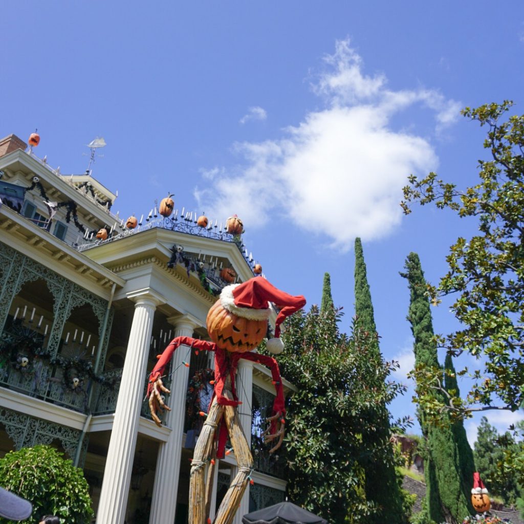 Everyone knows that one of the best places to celebrate holidays is at Disneyland and California Adventure- and Halloween is no exception! Come check out my top 10 must-do things for 2019 Disneyland Halloween! Of course it includes spooky decorations, characters in costume, delicious food, lots of tricks and of course, lots of treats!