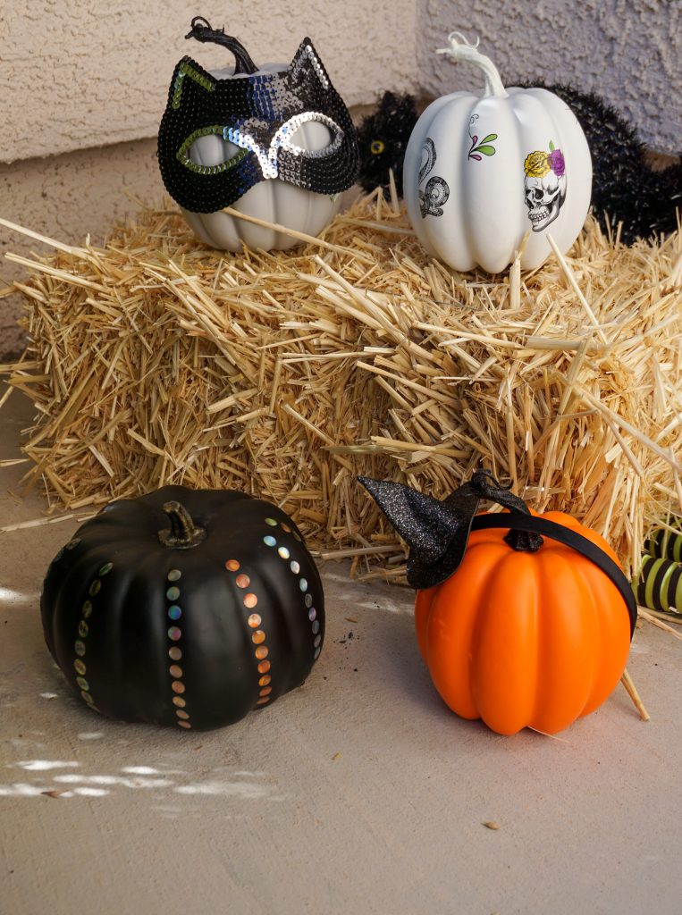 Decorating pumpkins is such a big part of fall for kids and adults alike! There are lots of creative carving ideas online but using paint or other objects can be fun too! These easy DIY No Carve Pumpkin Ideas are quick, easy, and {mostly} not messy- except maybe the paint one!