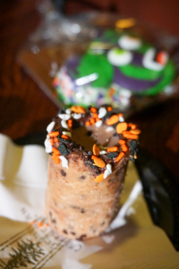 One of the best things about being at Disneyland is the treats- especially during holidays like Halloween! Check out some of the cute desserts and other treats available for kids and adults right now at Disneyland and California Adventure- with pictures and reviews!
