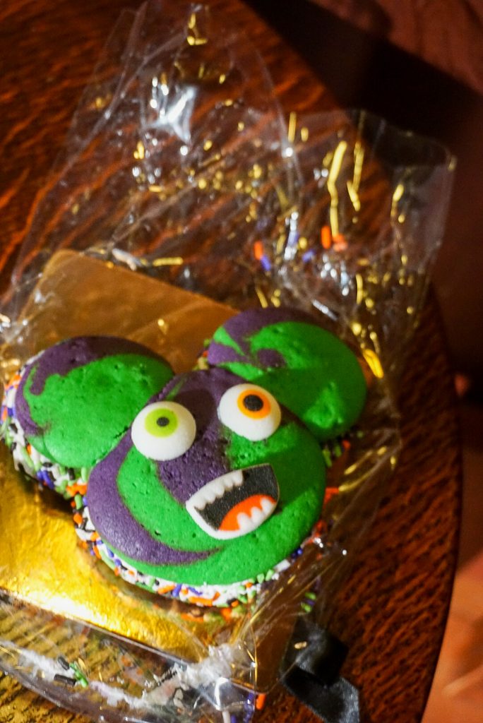 One of the best things about being at Disneyland is the treats- especially during holidays like Halloween! Check out some of the cute desserts and other treats available for kids and adults right now at Disneyland and California Adventure- with pictures and reviews!