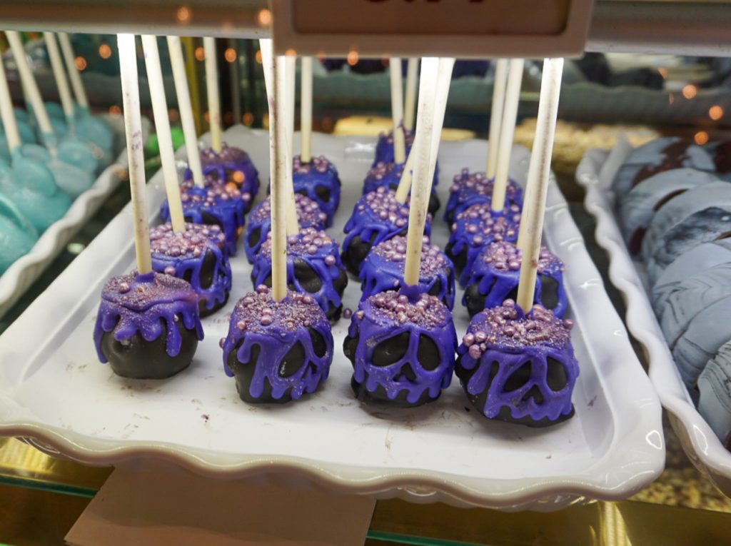 One of the best things about being at Disneyland is the treats- especially during holidays like Halloween! Check out some of the cute desserts and other treats available for kids and adults right now at Disneyland and California Adventure- with pictures and reviews!