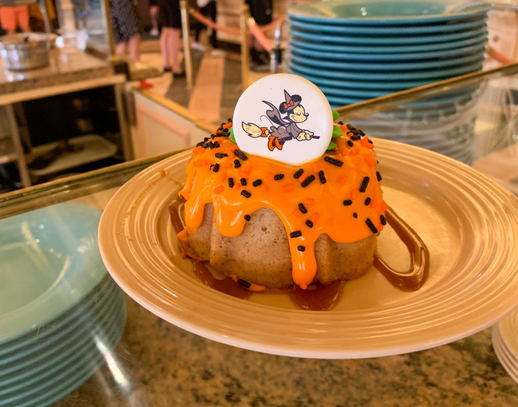 One of the best things about being at Disneyland is the treats- especially during holidays like Halloween! Check out some of the cute desserts and other treats available for kids and adults right now at Disneyland and California Adventure- with pictures and reviews!