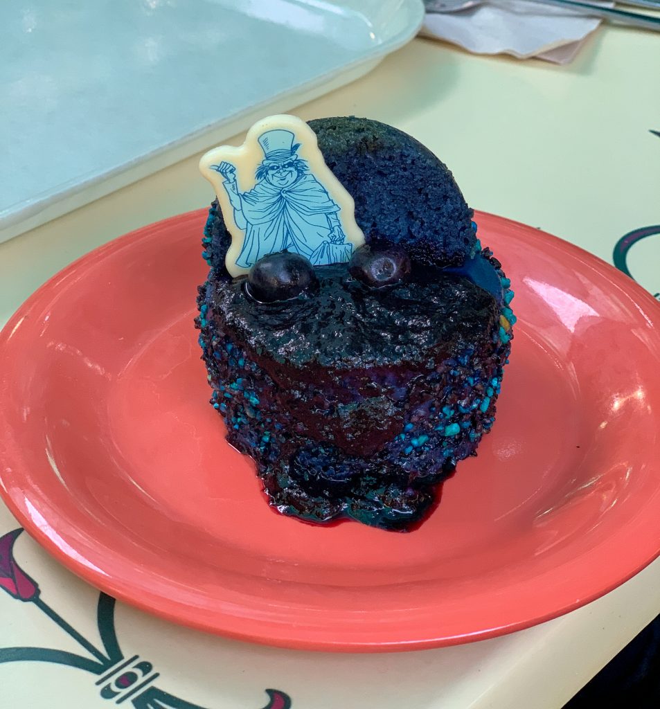 One of the best things about being at Disneyland is the treats- especially during holidays like Halloween! Check out some of the cute desserts and other treats available for kids and adults right now at Disneyland and California Adventure- with pictures and reviews!