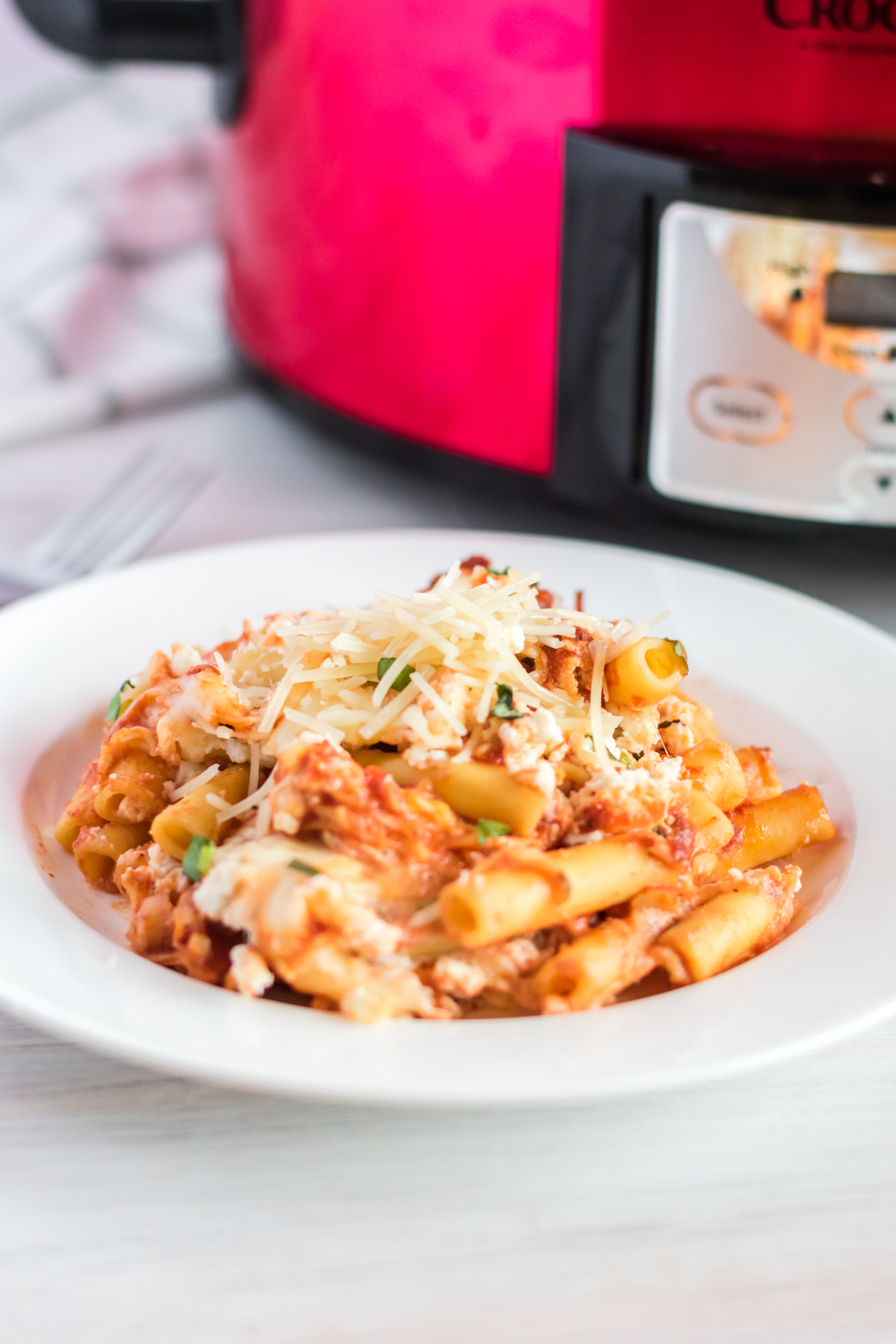 Slow Cooker Baked Ziti Recipe {Not Quite} Susie Homemaker