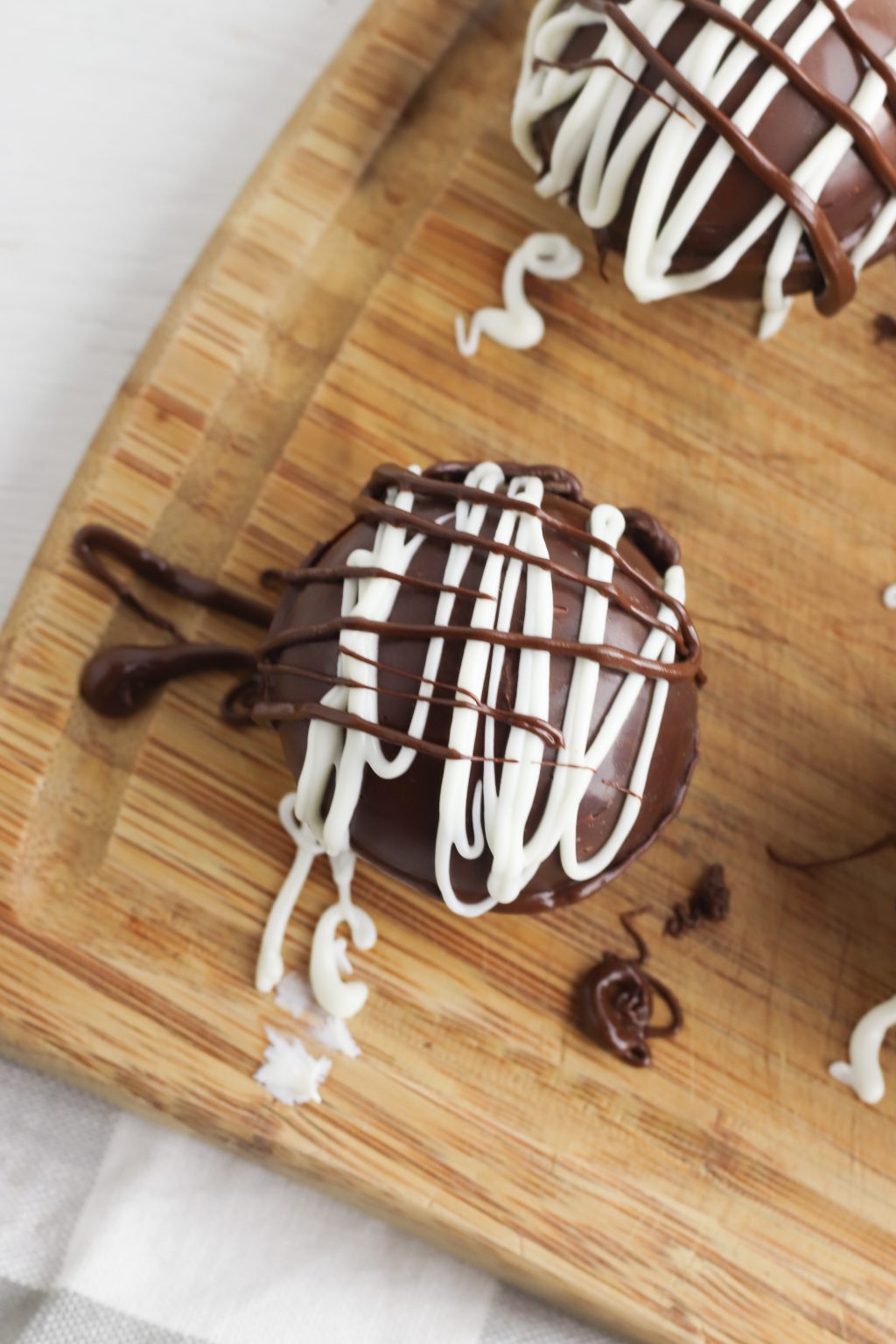 Homemade DIY Hot Cocoa Bombs Recipe - {Not Quite} Susie Homemaker