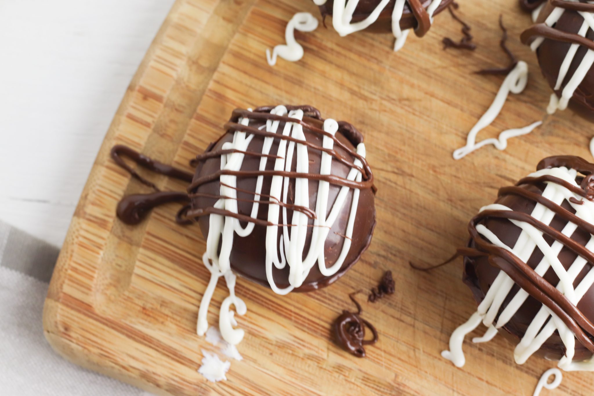 Homemade DIY Hot Cocoa Bombs Recipe - {Not Quite} Susie Homemaker
