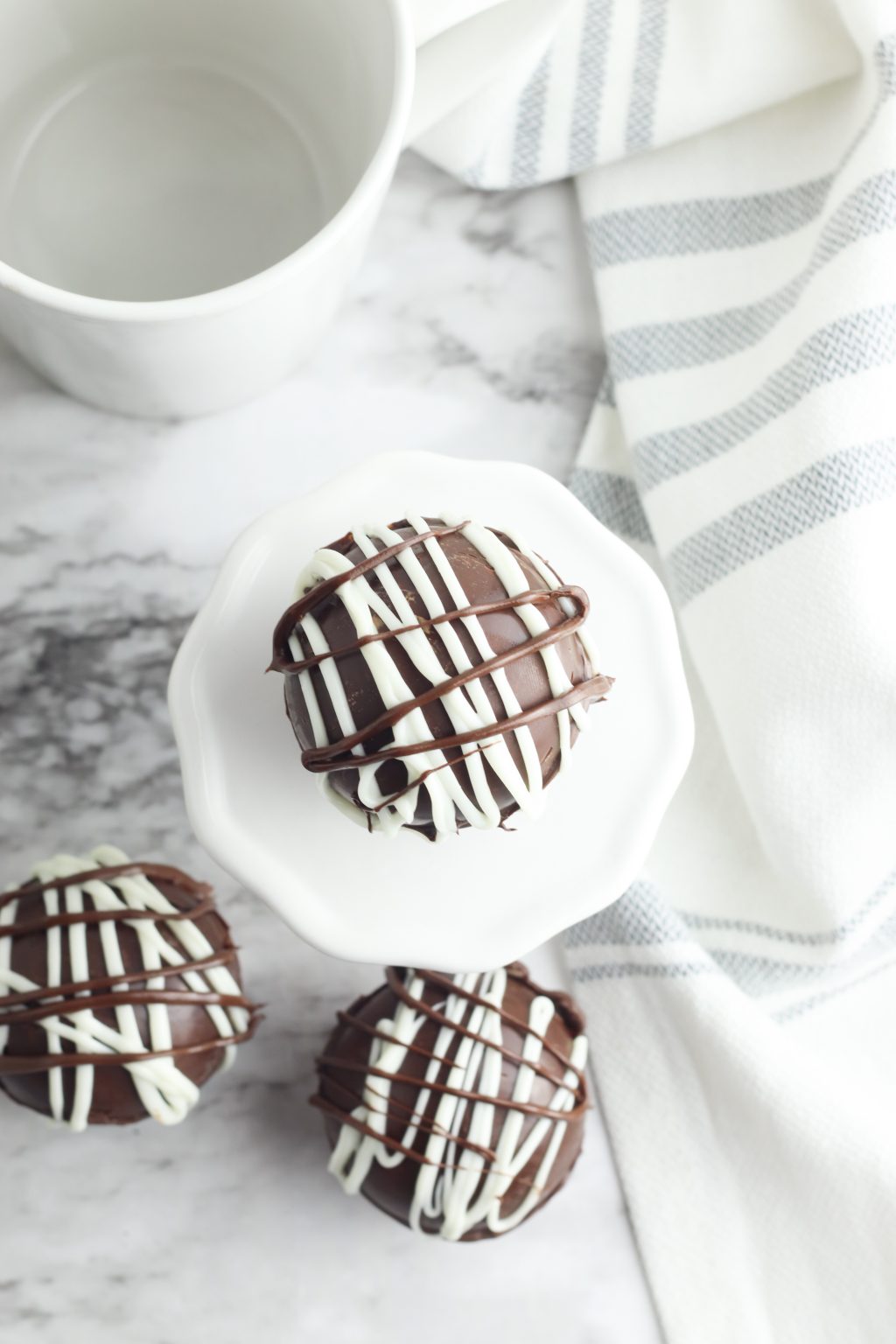 Homemade DIY Hot Cocoa Bombs Recipe - {Not Quite} Susie Homemaker