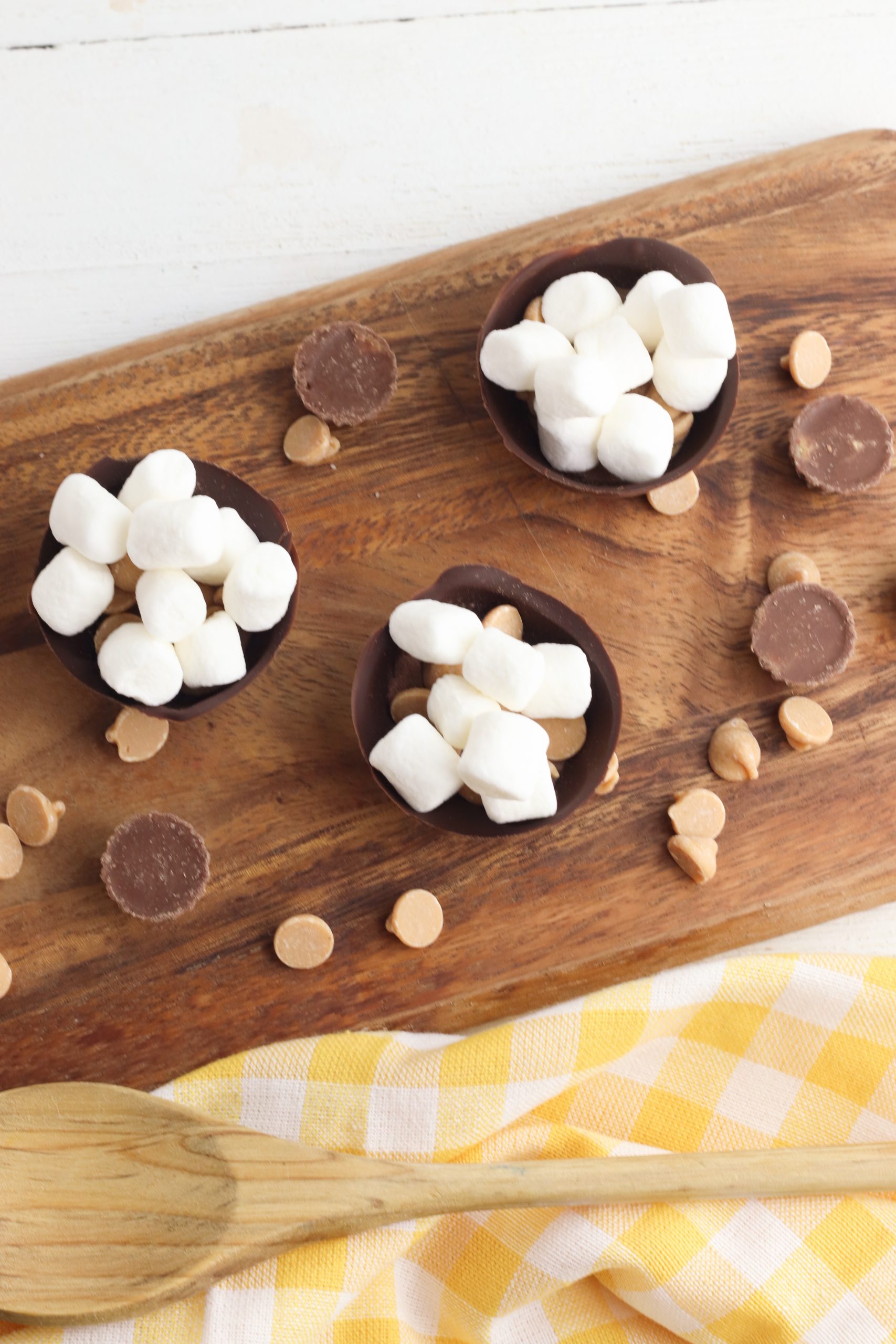 Peanut Butter Cup Hot Cocoa Bombs Recipe - {Not Quite} Susie Homemaker