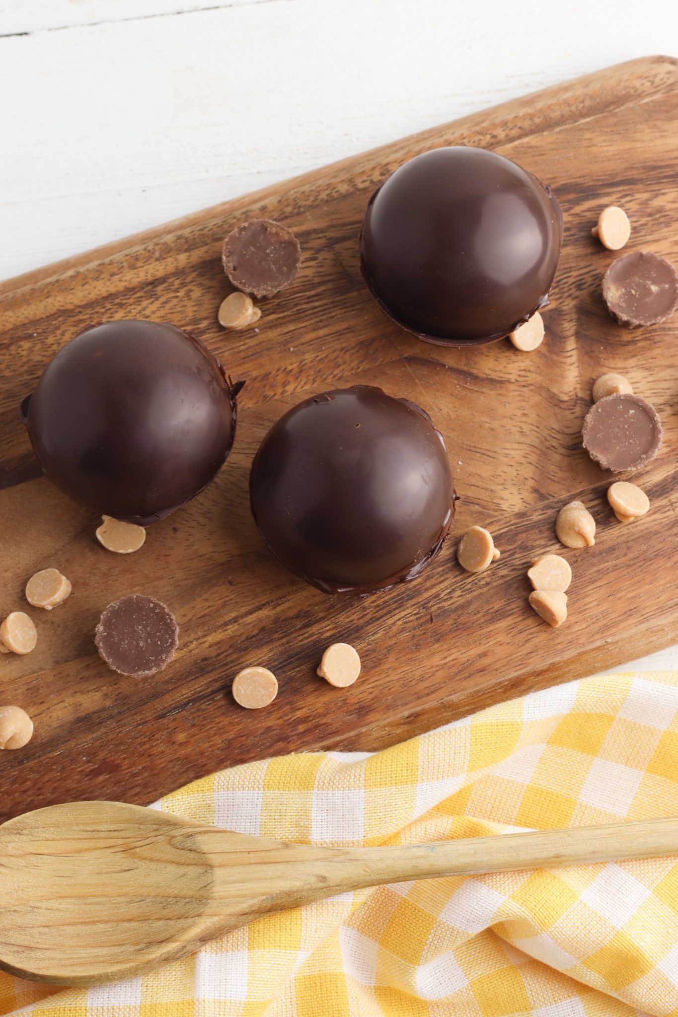 Peanut Butter Cup Hot Cocoa Bombs Recipe {Not Quite} Susie Homemaker