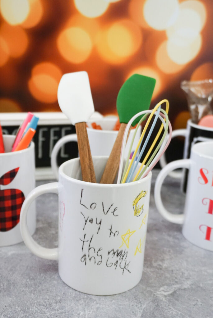 Easy Cricut Craft: Holiday Gift Mugs - Dash Of Evans