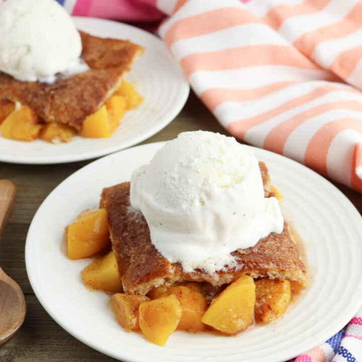 Easy Peach Cobbler